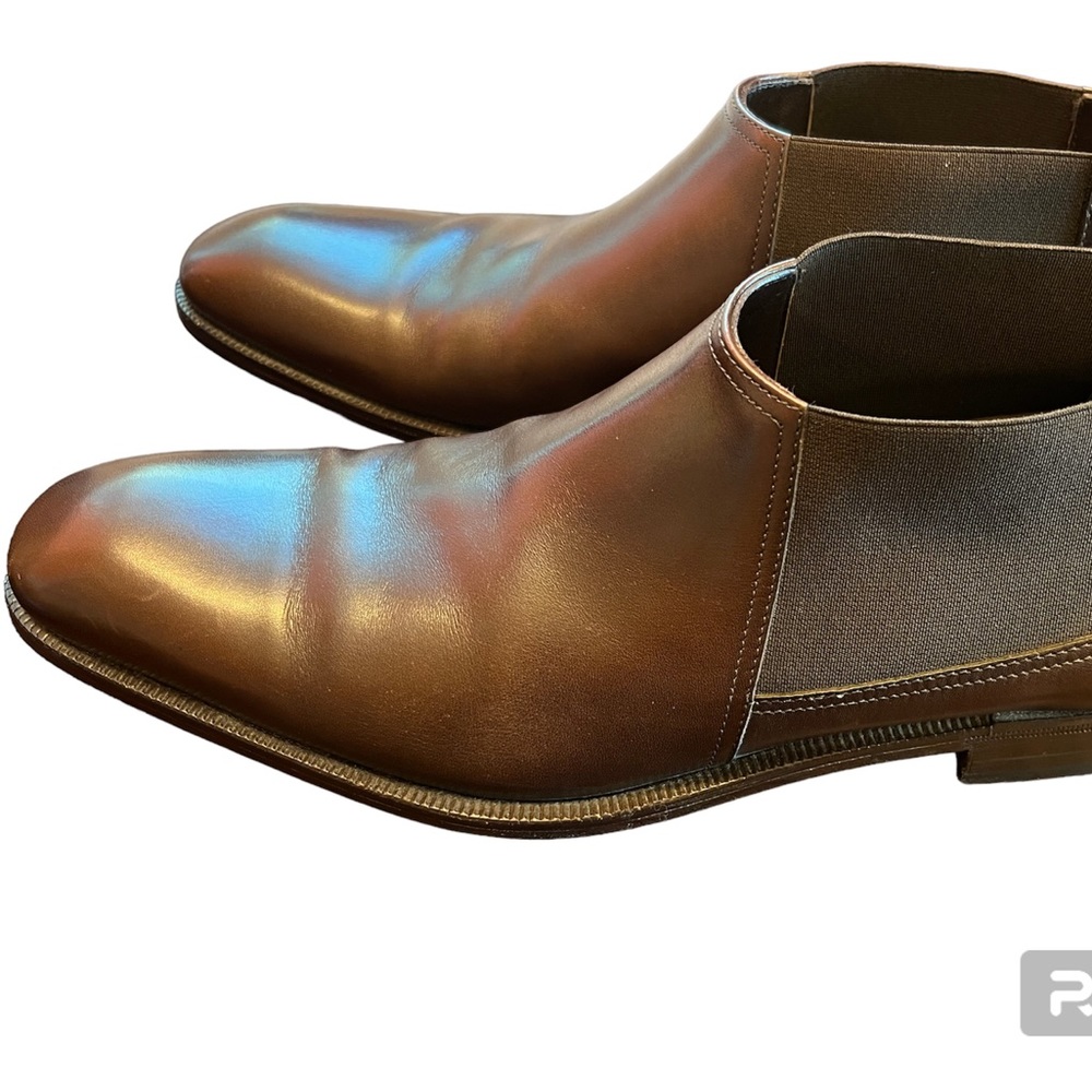 Salvatore Ferragamo rare short 3" Chelsea Boots.  Brown 9 B. Leather.